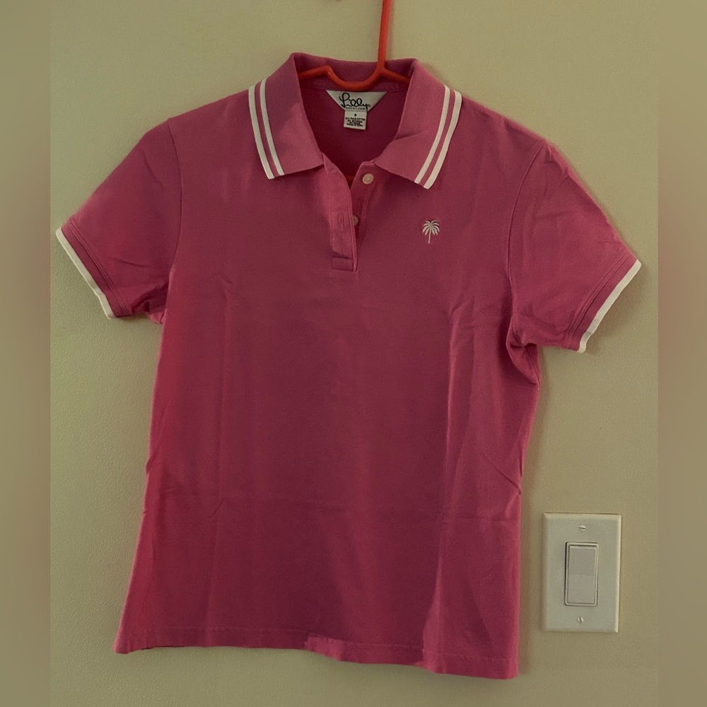 NWOT!-Lilly Pulitzer-{Size S}-Pink and White women’s polo shirt